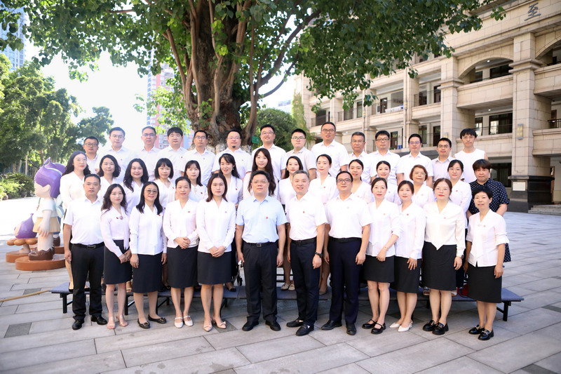 0 2025年历史教研室在职教师合影.jpg 0 2025年历史教研室在职教师合影.jpg