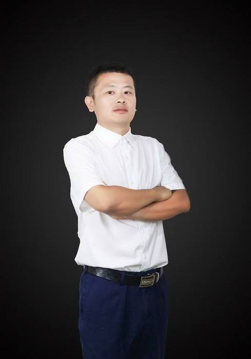 32刘沂.jpg 32刘沂.jpg