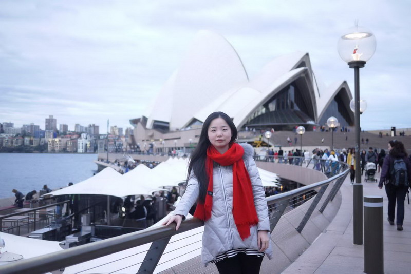 陈茜.jpg 陈茜.jpg